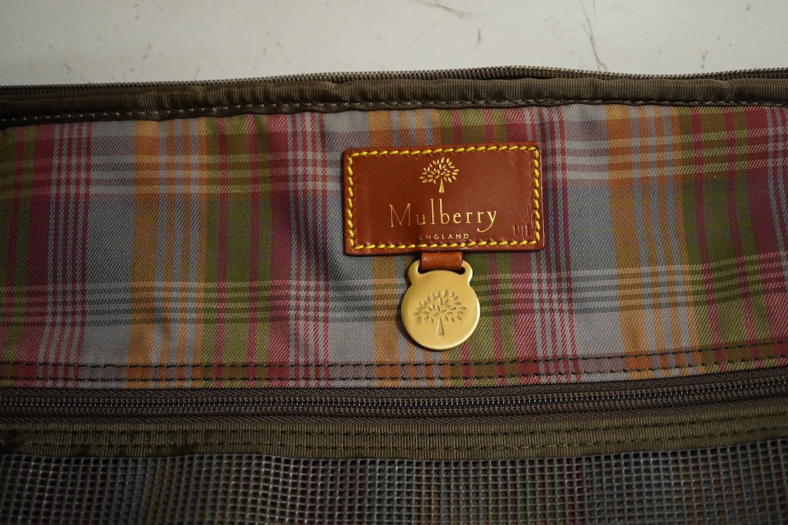 Two Mulberry scotch grain leather suitcases / holdalls, largest 67cm wide